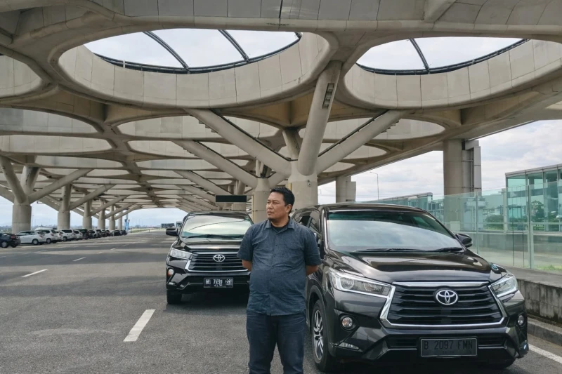 sewa-innova-reborn-jogja-include-bbm-dan-driver